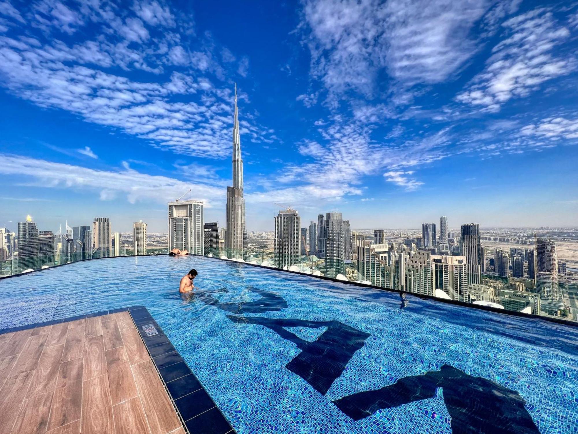 Highest Infinity Pool In Downtown Dubai Apartment Exterior foto