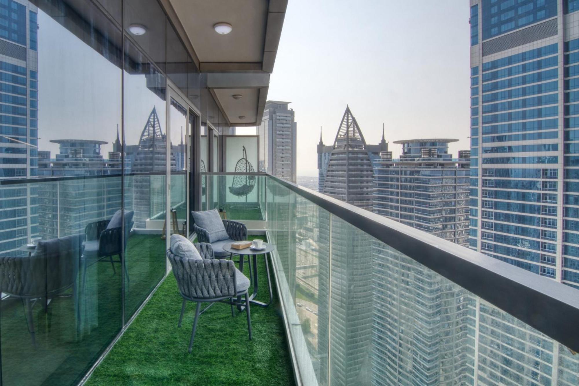 Highest Infinity Pool In Downtown Dubai Apartment Exterior foto