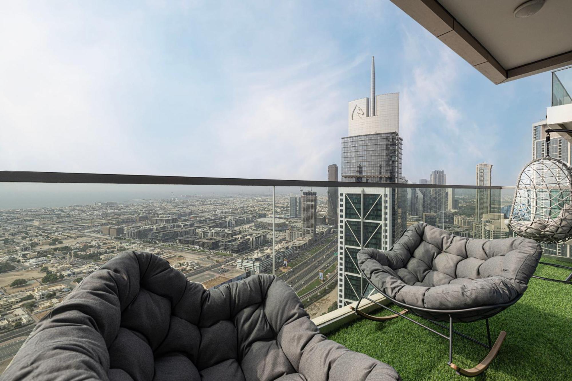 Highest Infinity Pool In Downtown Dubai Apartment Exterior foto